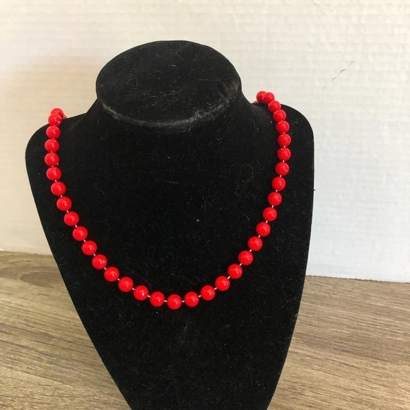 Vtg Cherry Red Beaded  Necklace - Picture 1 of 6